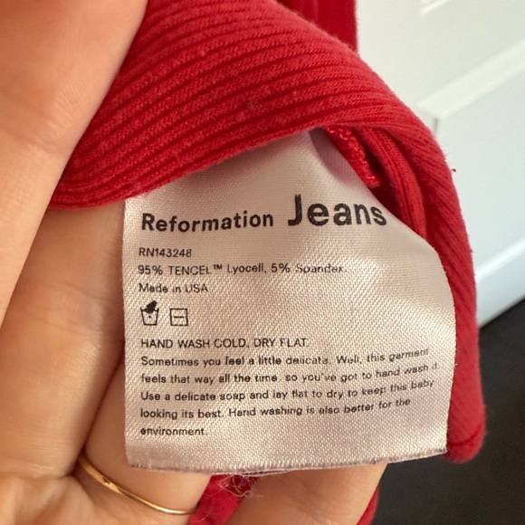 Reformation Scarlet Ribbed Tee - Picture 4 of 5